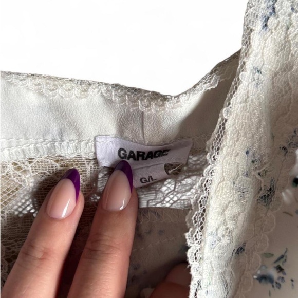 Garage Lace Floral Cami - Picture 4 of 5